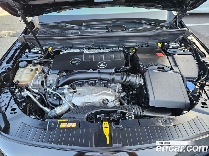 Mercedes Benz GLB-Class GLB250 4MATIC