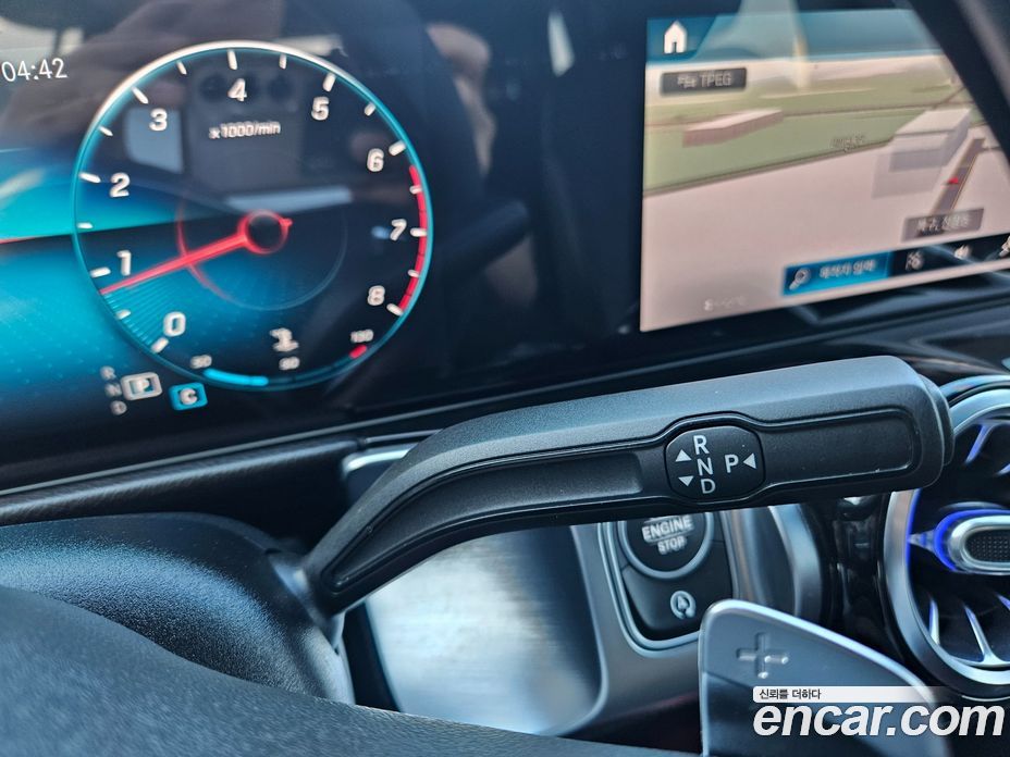 Mercedes Benz GLB-Class GLB250 4MATIC