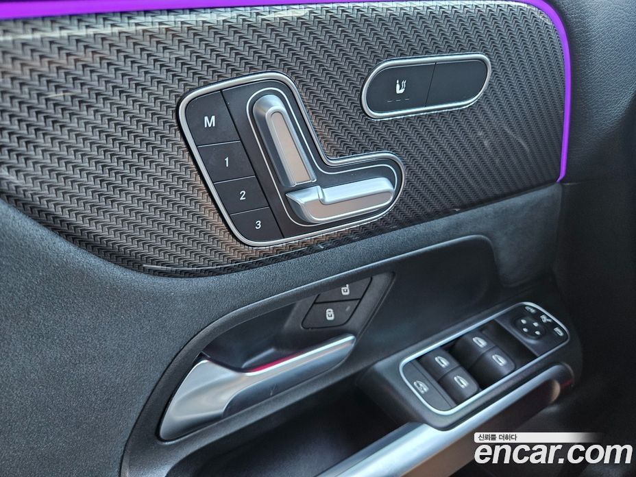 Mercedes Benz GLB-Class GLB250 4MATIC