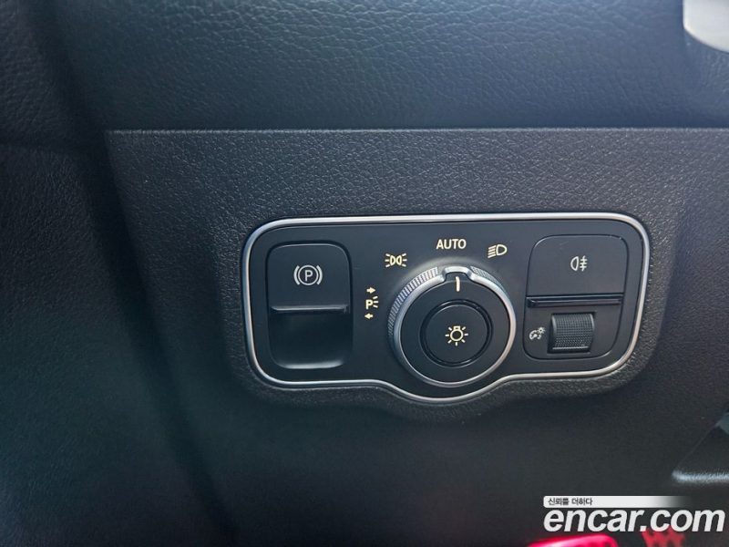 Mercedes Benz GLB-Class GLB250 4MATIC