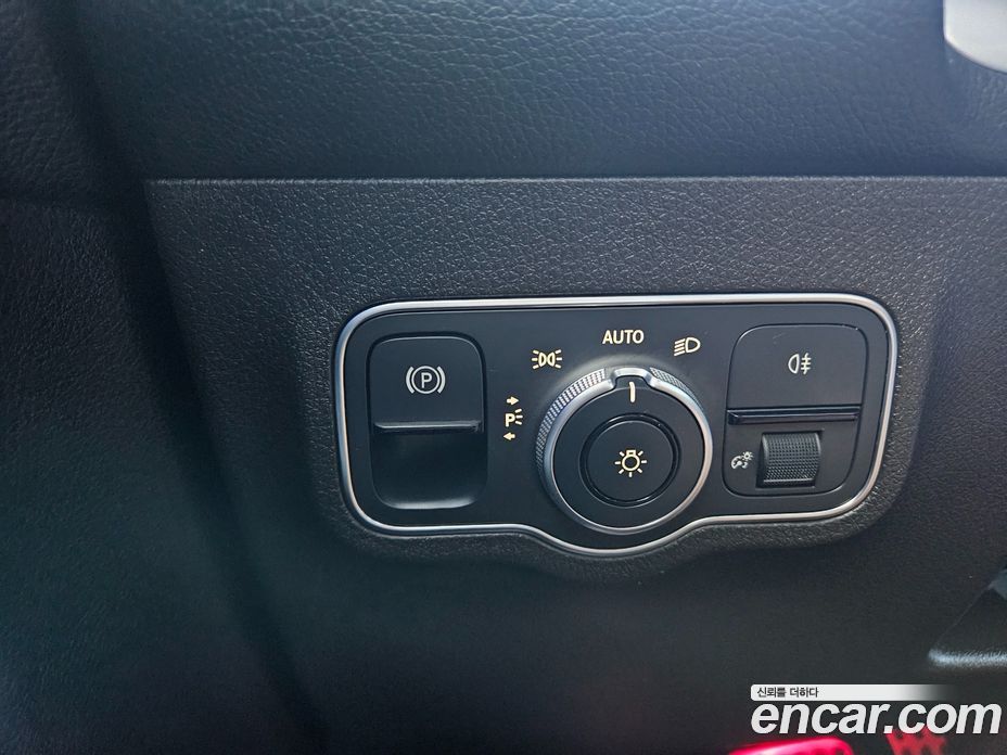 Mercedes Benz GLB-Class GLB250 4MATIC