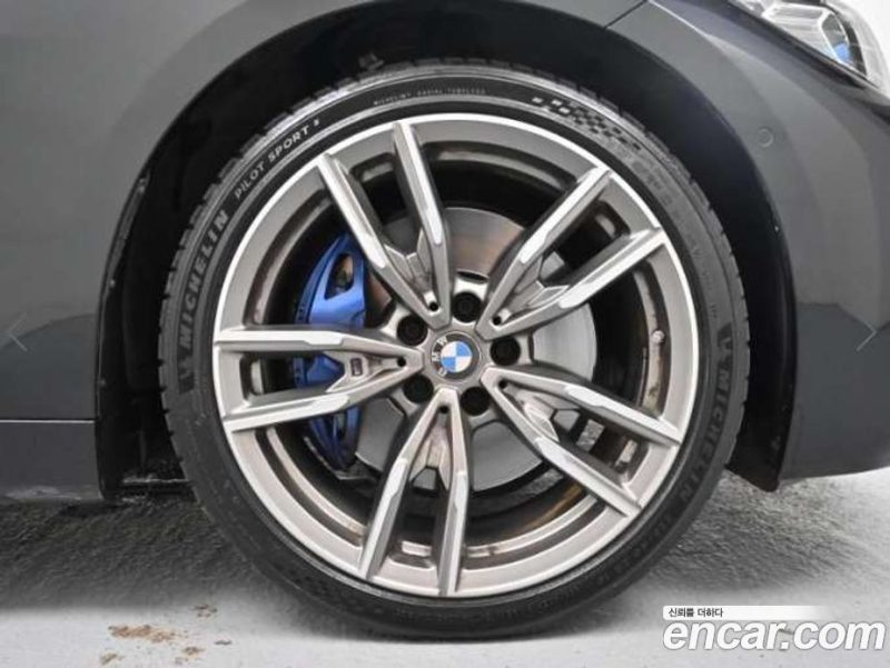 BMW 4-Series M440i xDrive Convertible