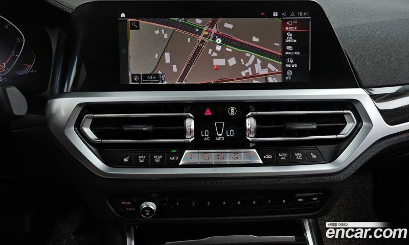 BMW 3-Series i320 Luxury