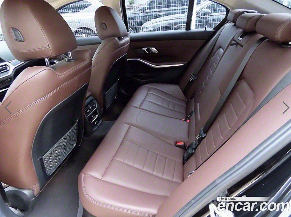 BMW 3-Series i320 Luxury