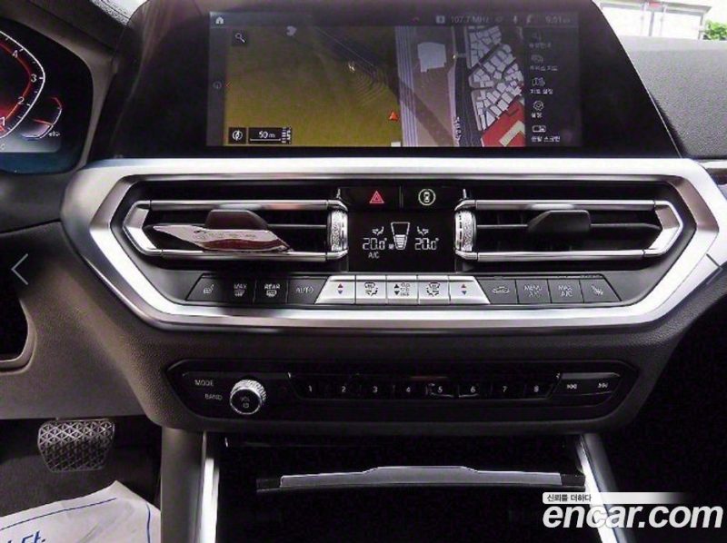 BMW 3-Series i320 Luxury