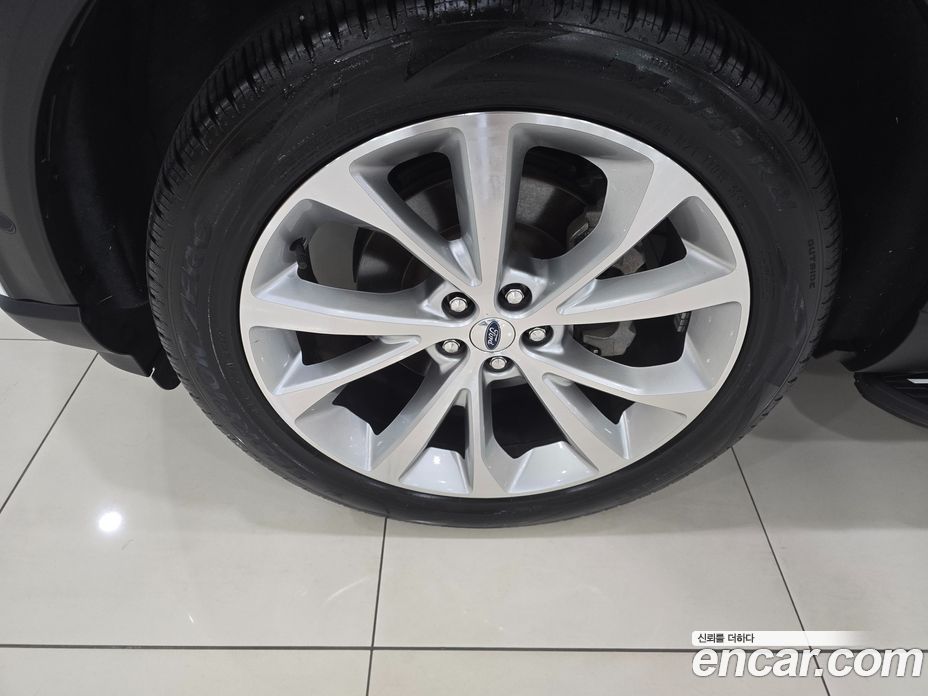 Ford Explorer 3.0 Platinum 4WD