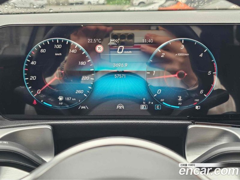 Mercedes Benz GLB-Class GLB200 D