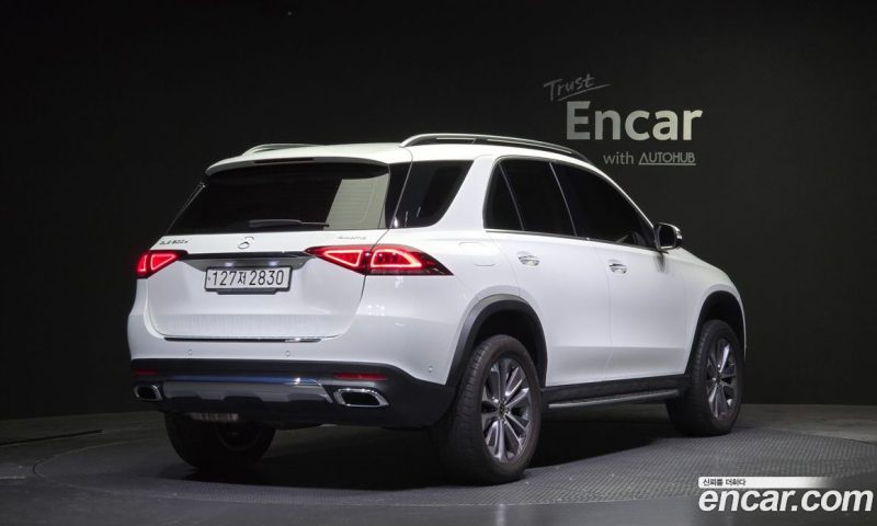 Mercedes Benz GLE-Class GLE300d 4MATIC