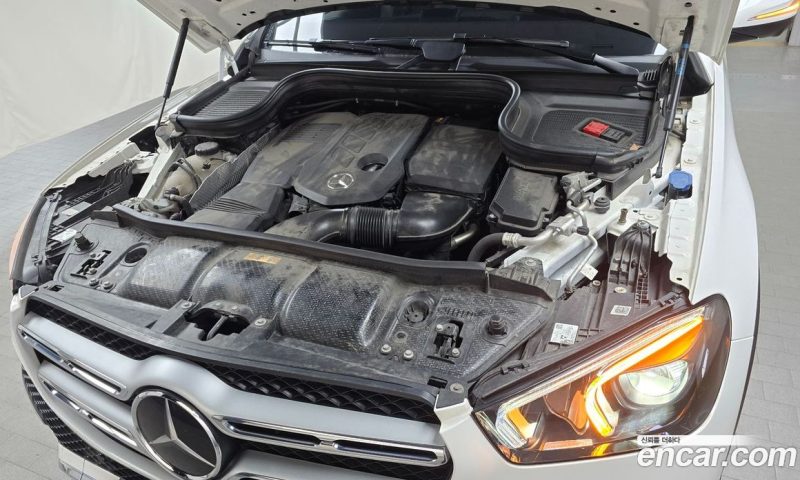 Mercedes Benz GLE-Class GLE300d 4MATIC