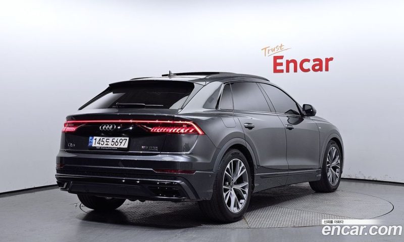 Audi Q8 55 TFSI Quattro Premium