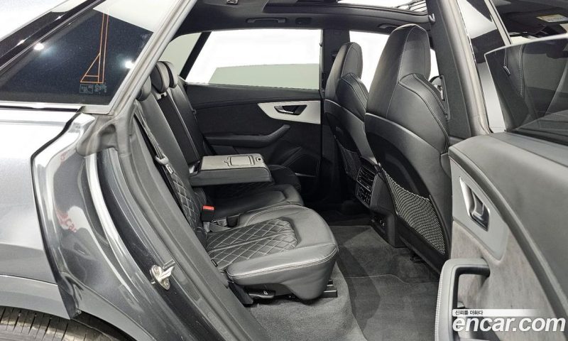 Audi Q8 55 TFSI Quattro Premium