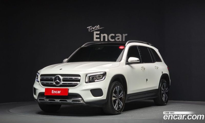 Mercedes Benz GLB-Class GLB220