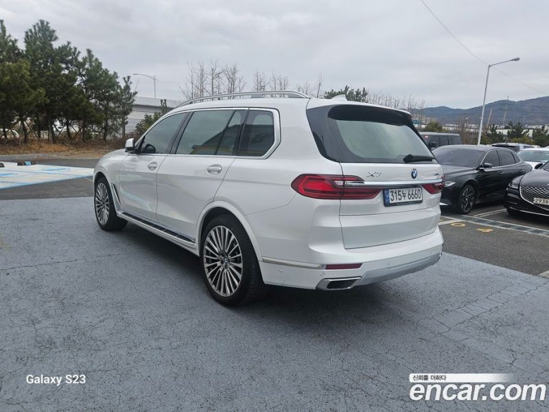 BMW X7 xDrive i40 Design Pure Excellence 7-Seater