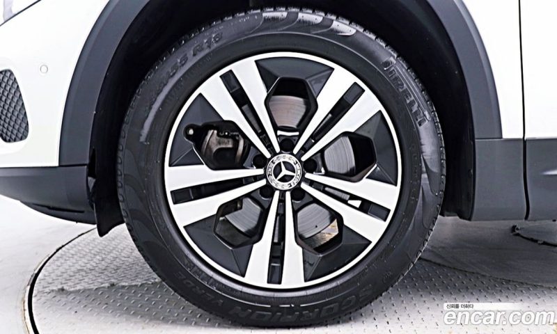 Mercedes Benz GLB-Class GLB200 D