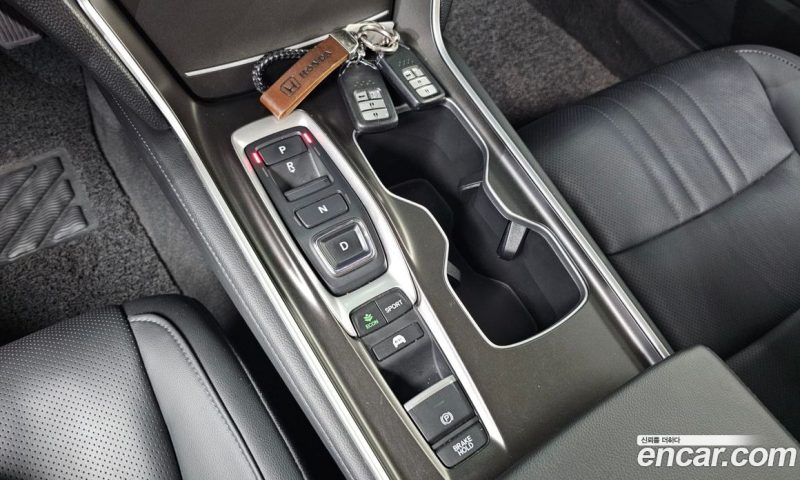 Honda Accord 2.0 Hybrid Touring