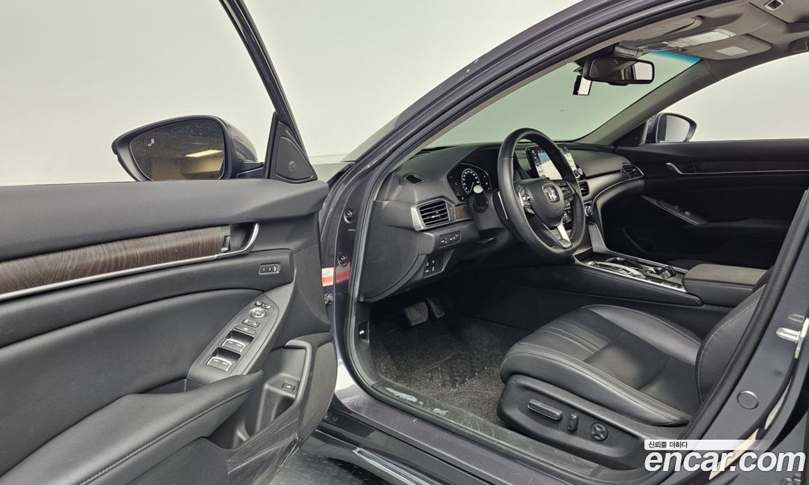 Honda Accord 2.0 Hybrid Touring