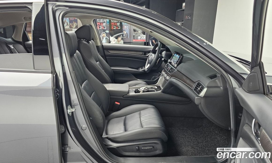 Honda Accord 2.0 Hybrid Touring