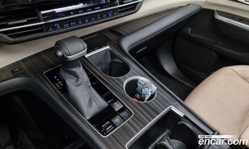 Toyota Sienna 2.5 Hybrid 2WD