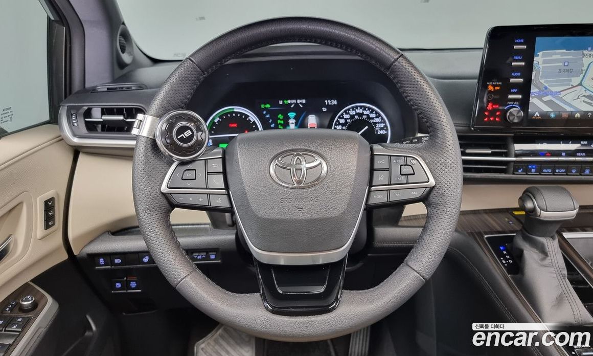 Toyota Sienna 2.5 Hybrid 2WD