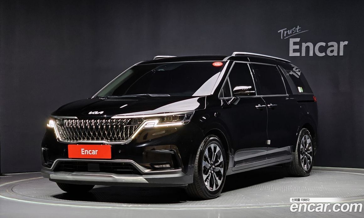 Kia Carnival 9-Seater Noblesse