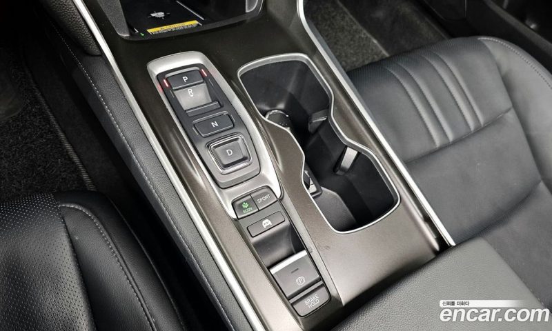 Honda Accord 2.0 Hybrid Touring