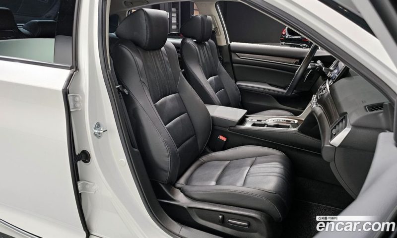 Honda Accord 2.0 Hybrid Touring