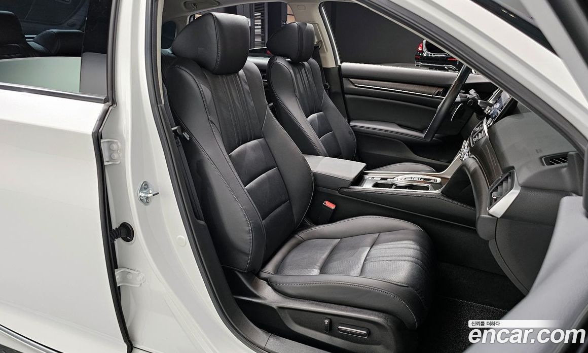 Honda Accord 2.0 Hybrid Touring