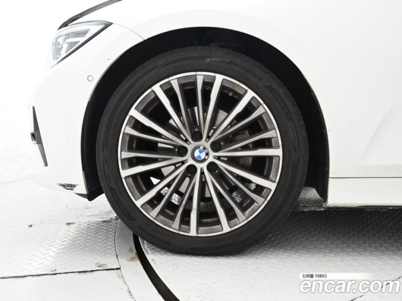 BMW 3-Series 320D Luxury