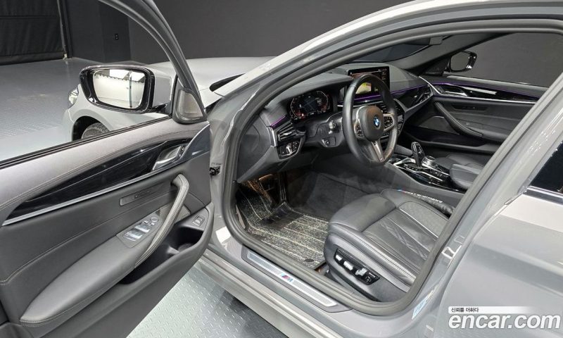 BMW 5-Series i530 M Sport Package