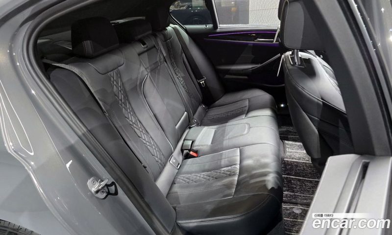 BMW 5-Series i530 M Sport Package