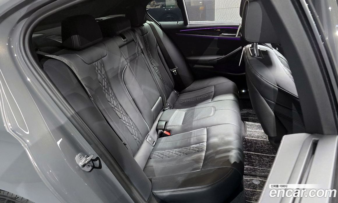 BMW 5-Series i530 M Sport Package