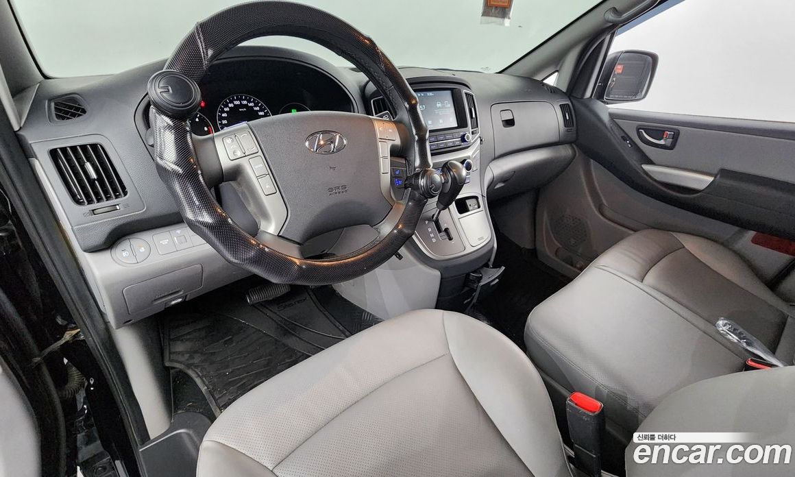 Hyundai Starex Van 3-Seater