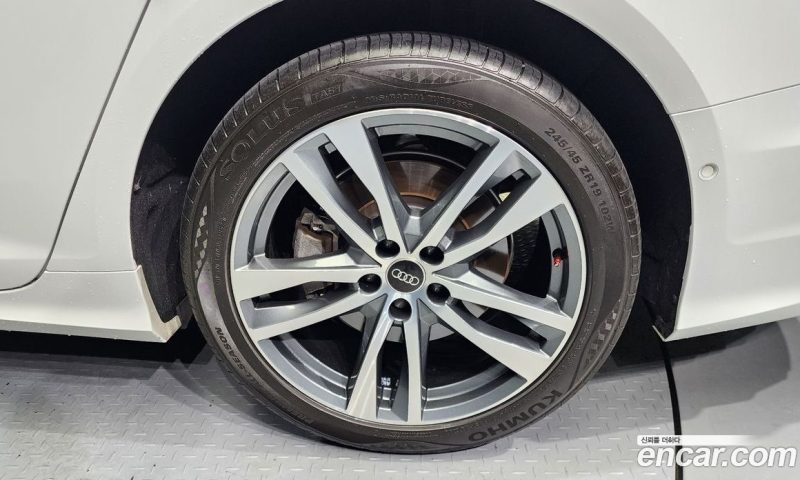 Audi A6 45 TFSI Premium