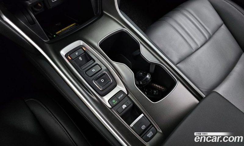 Honda Accord 2.0 Hybrid Touring