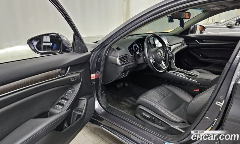 Honda Accord 2.0 Hybrid Touring