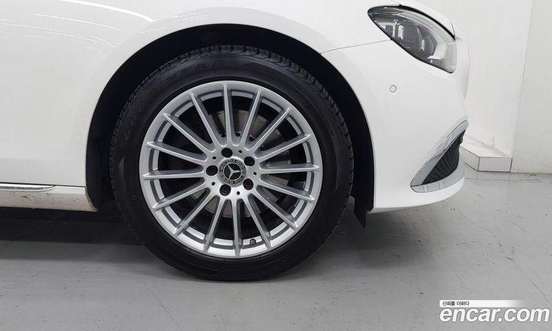 Mercedes Benz E-Class E250 Exclusive