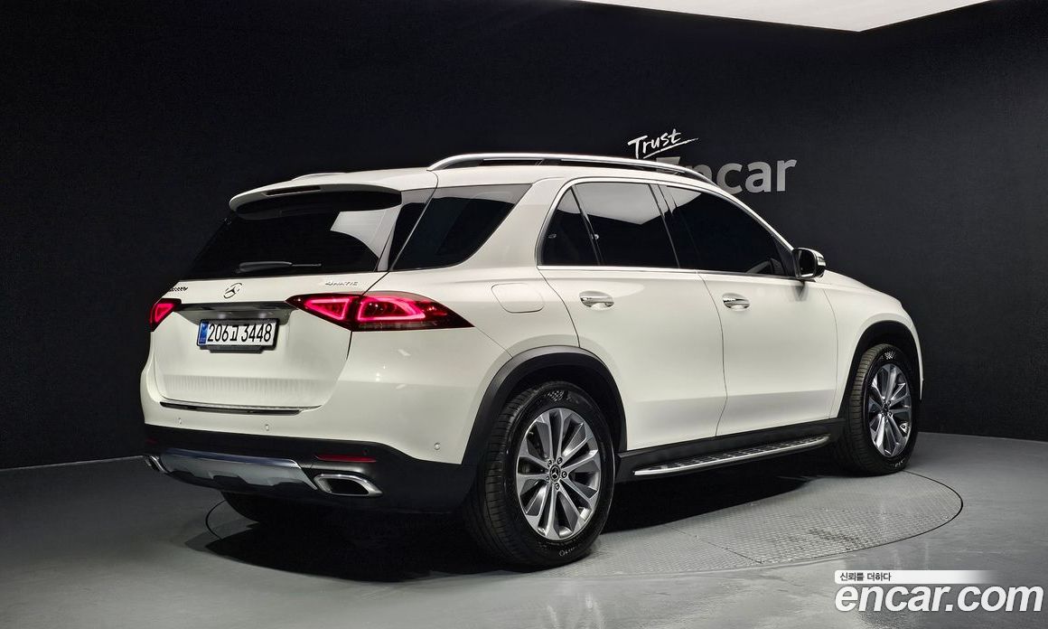 Mercedes Benz GLE-Class GLE300d 4MATIC