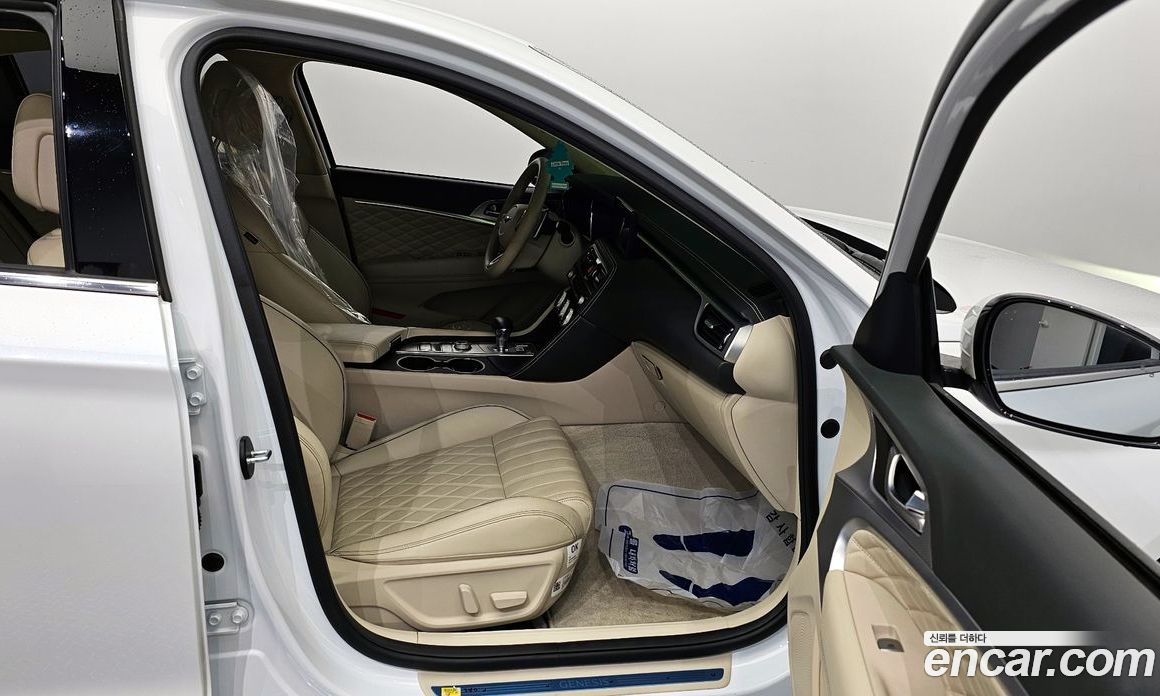 Genesis G70 Gasoline 2.0T 2WD