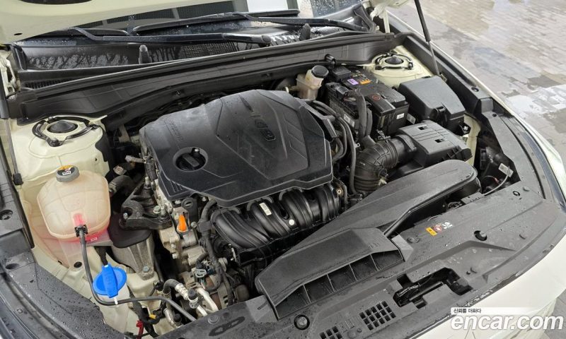 Kia K8 2.5 Gasoline 2WD