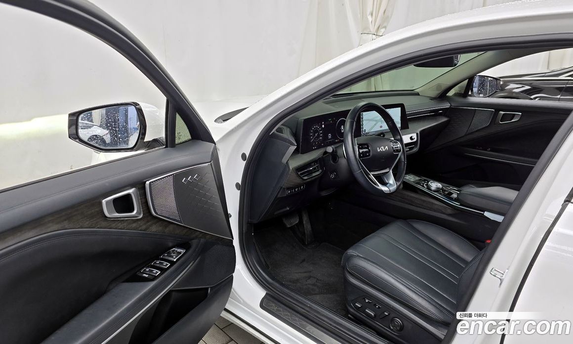 Kia K8 2.5 Gasoline 2WD