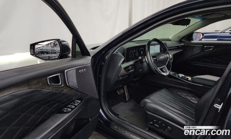 Kia K8 2.5 Gasoline 2WD