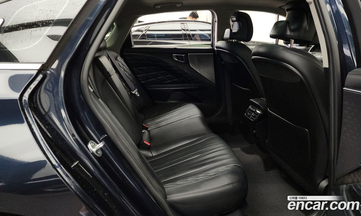 Kia K8 2.5 Gasoline 2WD