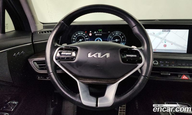 Kia K8 2.5 Gasoline 2WD