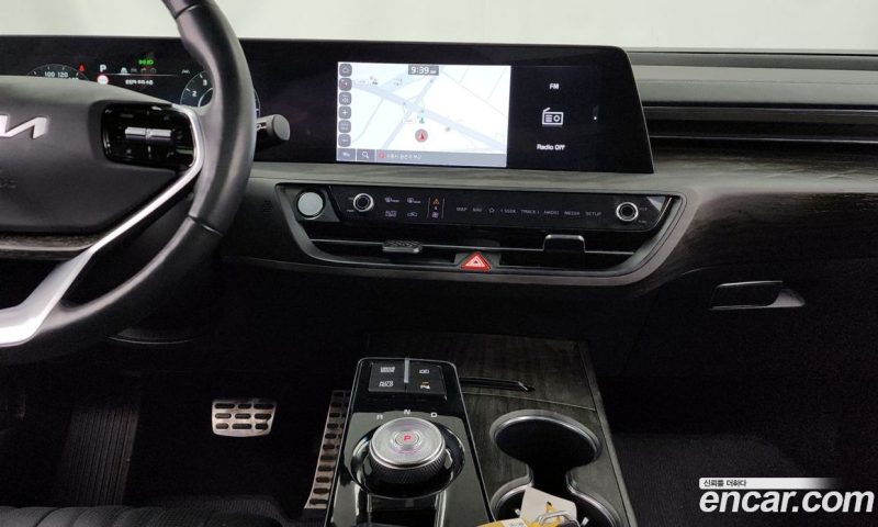 Kia K8 2.5 Gasoline 2WD