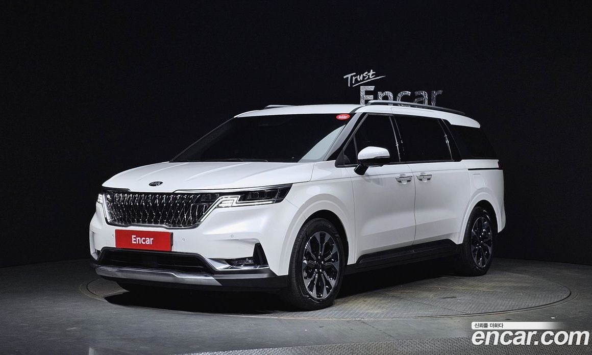 Kia Carnival 9-Seater Noblesse