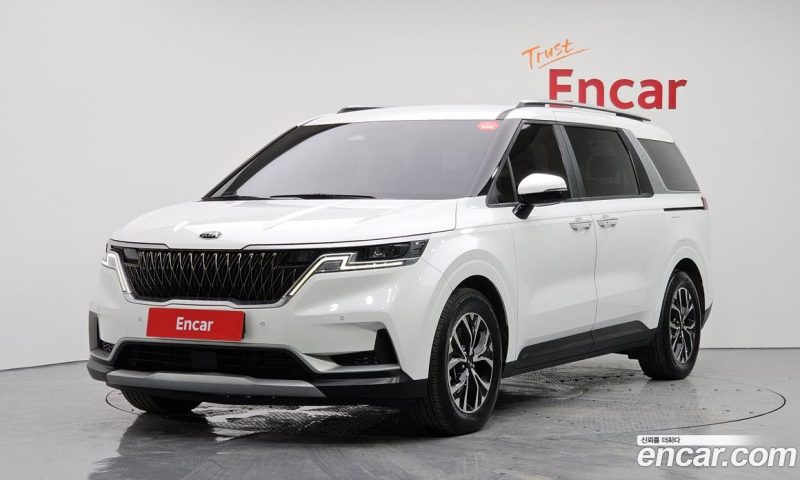 Kia Carnival 9-Seater Prestige