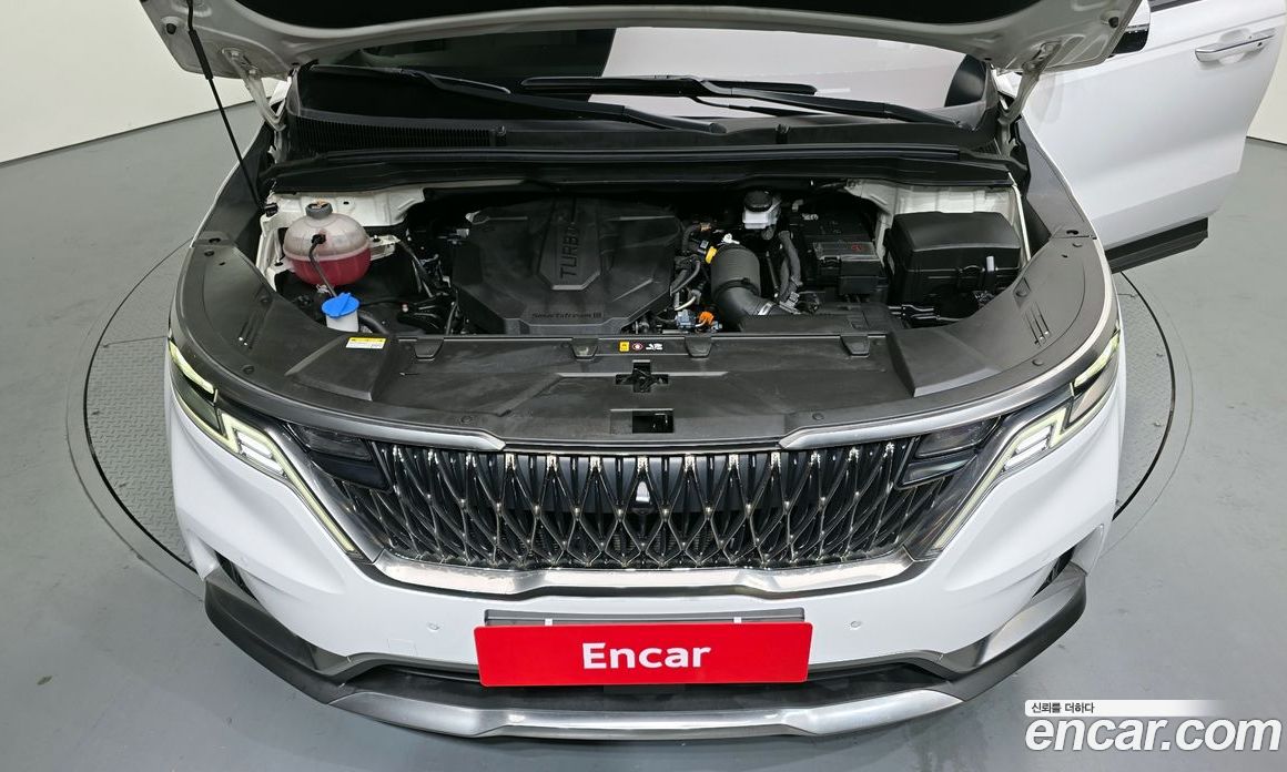 Kia Carnival 9-Seater Signature