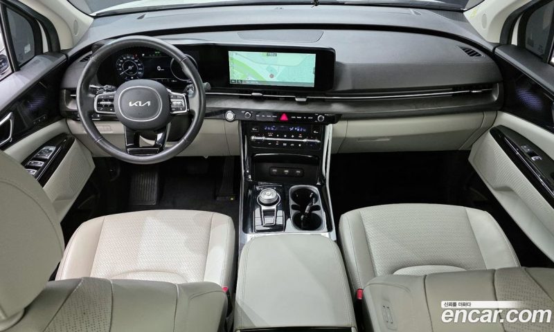 Kia Carnival 9-Seater Signature