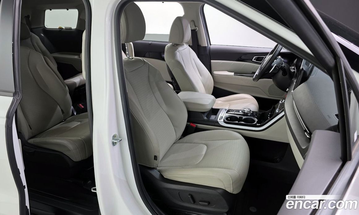 Kia Carnival 9-Seater Signature