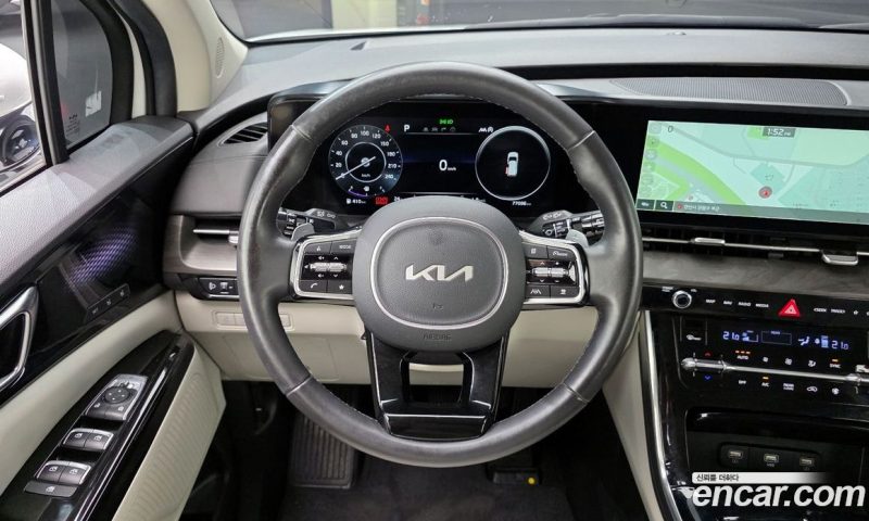 Kia Carnival 9-Seater Signature